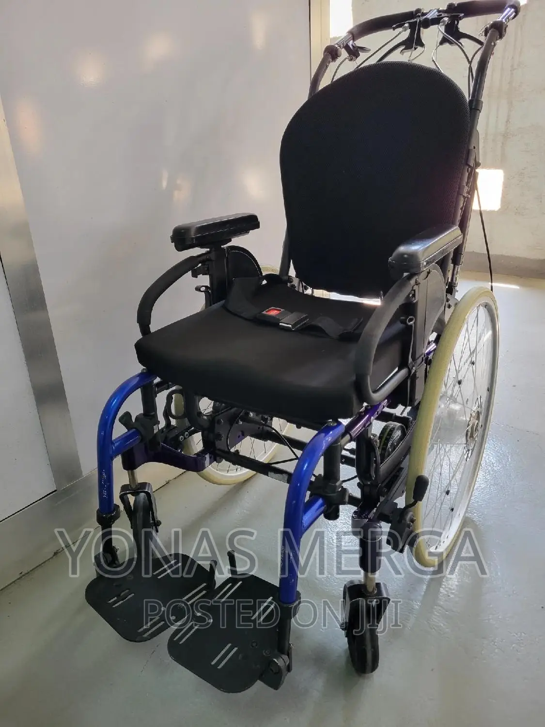 Wheelchair|Wheelchair Ecl X2 a Reclining Backrest of 60°