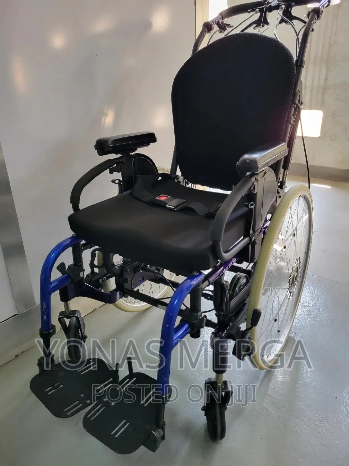 Europe WHEELCHAIR V300 Outdoor | Legrest Height-Adjustable