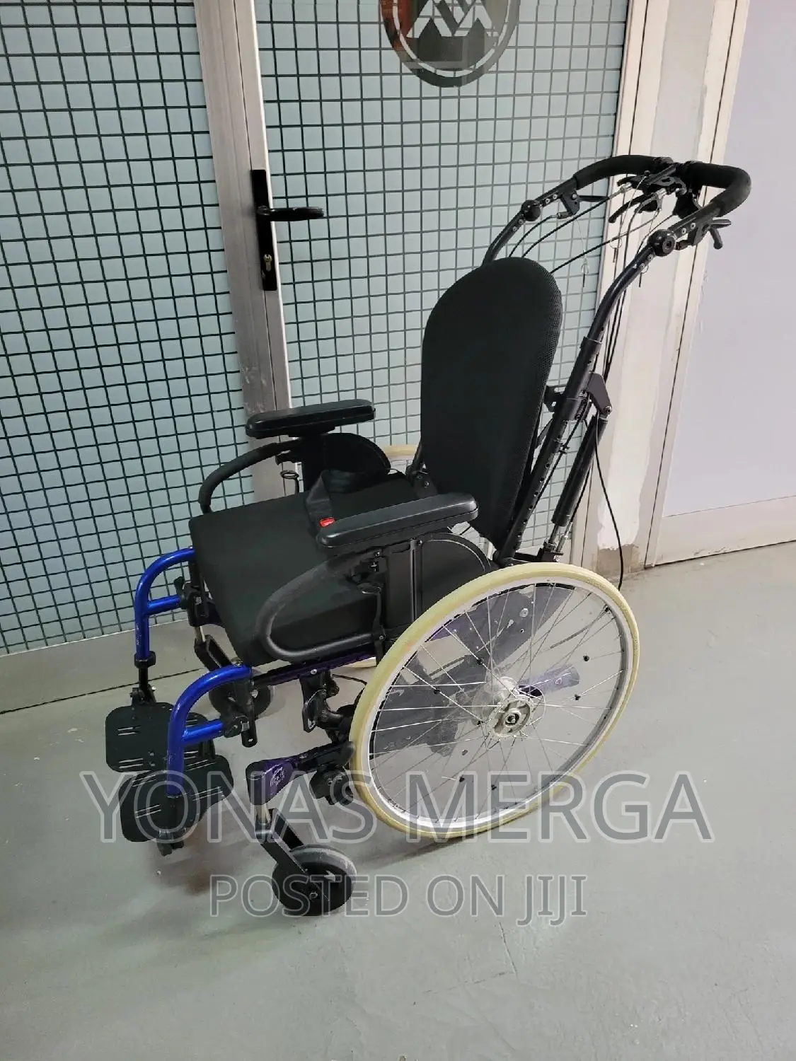 Folding Frame Removable Footplate for Easy Transportability