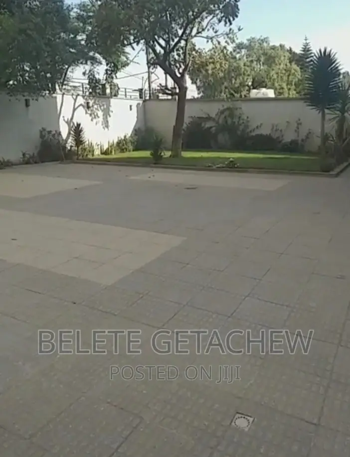 12bdrm Duplex in Gerji G+2, Bole for sale