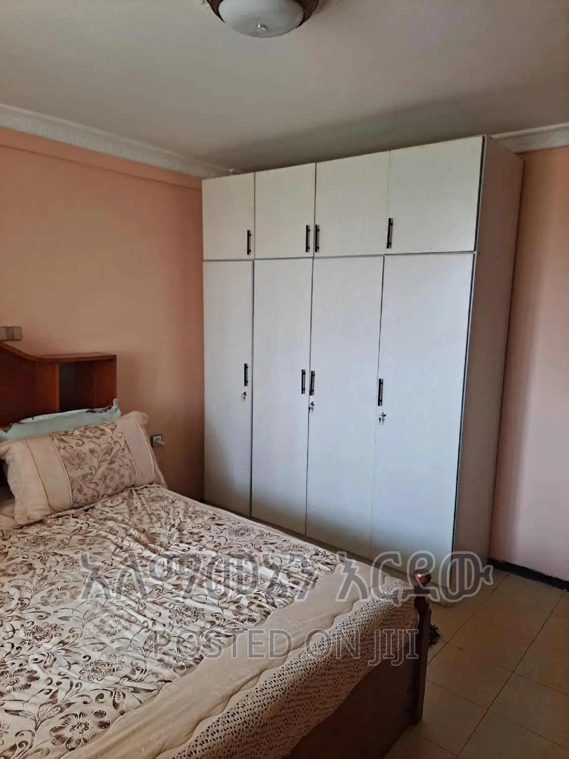 Furnished 3bdrm Condo in አባዶ ኮንዶሚንየም, Yeka for sale