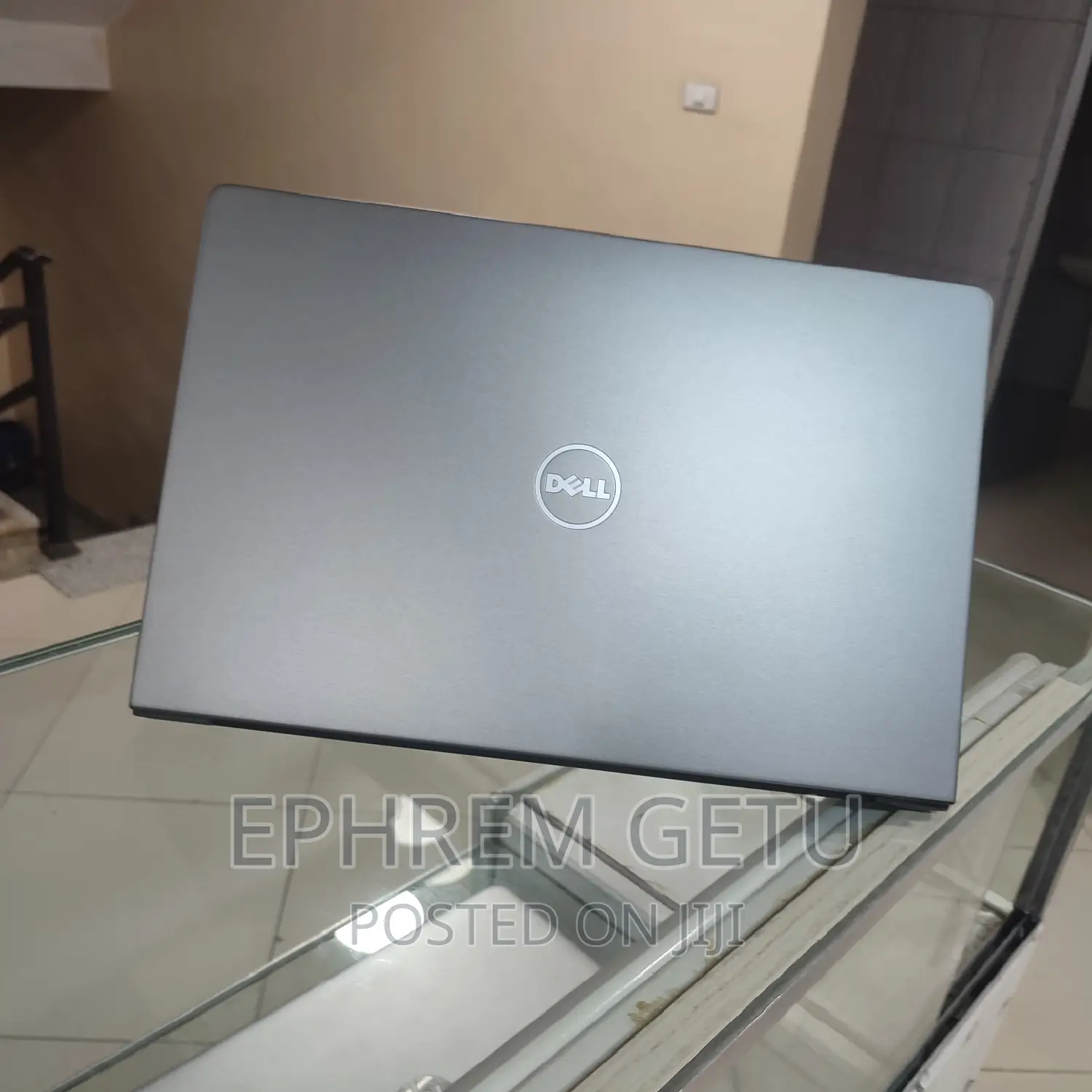 New Laptop Dell Vostro DVCI315 8GB Intel Core I5 SSD 256GB