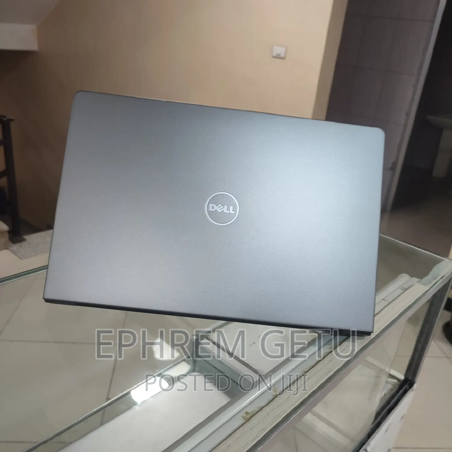 New Laptop Dell Vostro DVCI315 8GB Intel Core I5 SSD 256GB