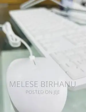 Photo - New Desktop Computer HP AiO 24 8GB Intel Core I5 SSD 512GB