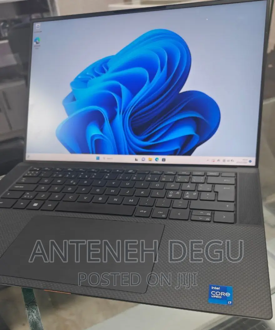 New Laptop Dell Precision 5570 32GB Intel Core I7 SSD 512GB