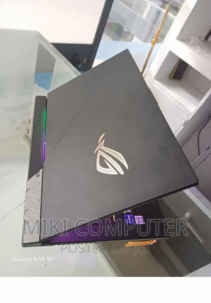 New Laptop Asus ROG Strix G15 16GB Intel Core I9 SSD 1T