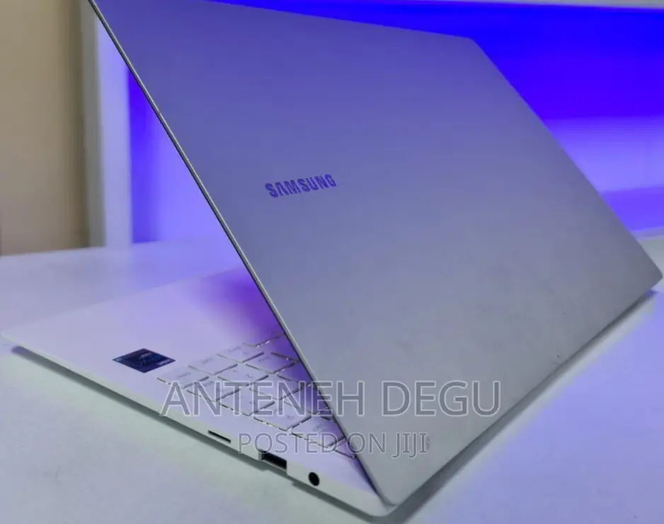New Samsung Galaxy Book3 360 15 NP750QFG 16GB Intel Core I7 SSD 512GB