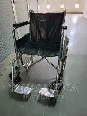 Used Wheelchair/Silver Basic Wheelchair/Carrier C Wheelchair