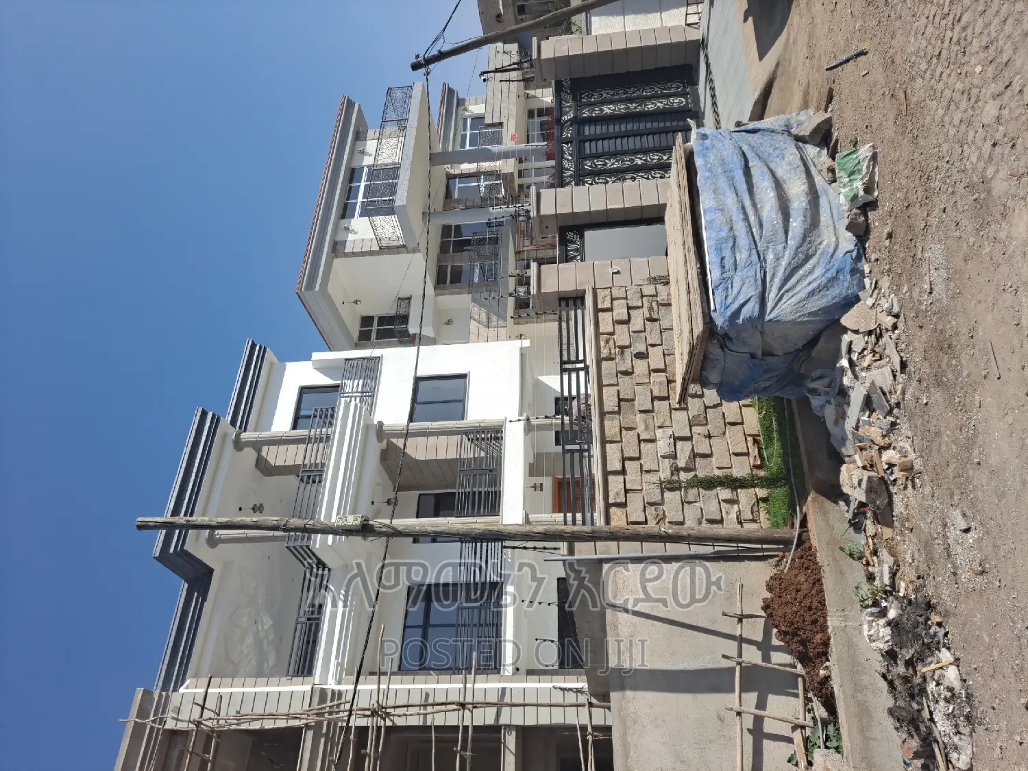 Furnished 8bdrm House in አያት ዞን ስድስት, Bole for sale
