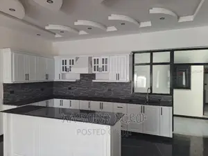 Furnished 8bdrm House in አያት ዞን ስድስት, Bole for sale