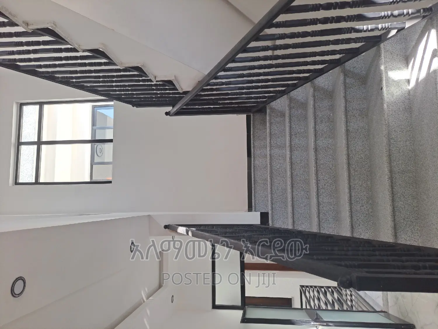 Furnished 8bdrm House in አያት ዞን ስድስት, Bole for sale