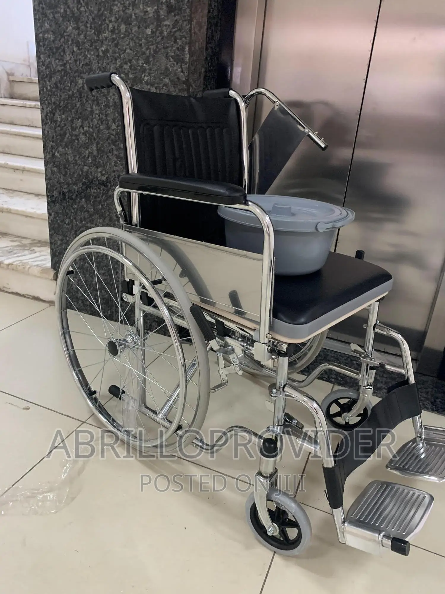 Imported Commode Wheelchair/Commode Chair/Toilet Wheelchair