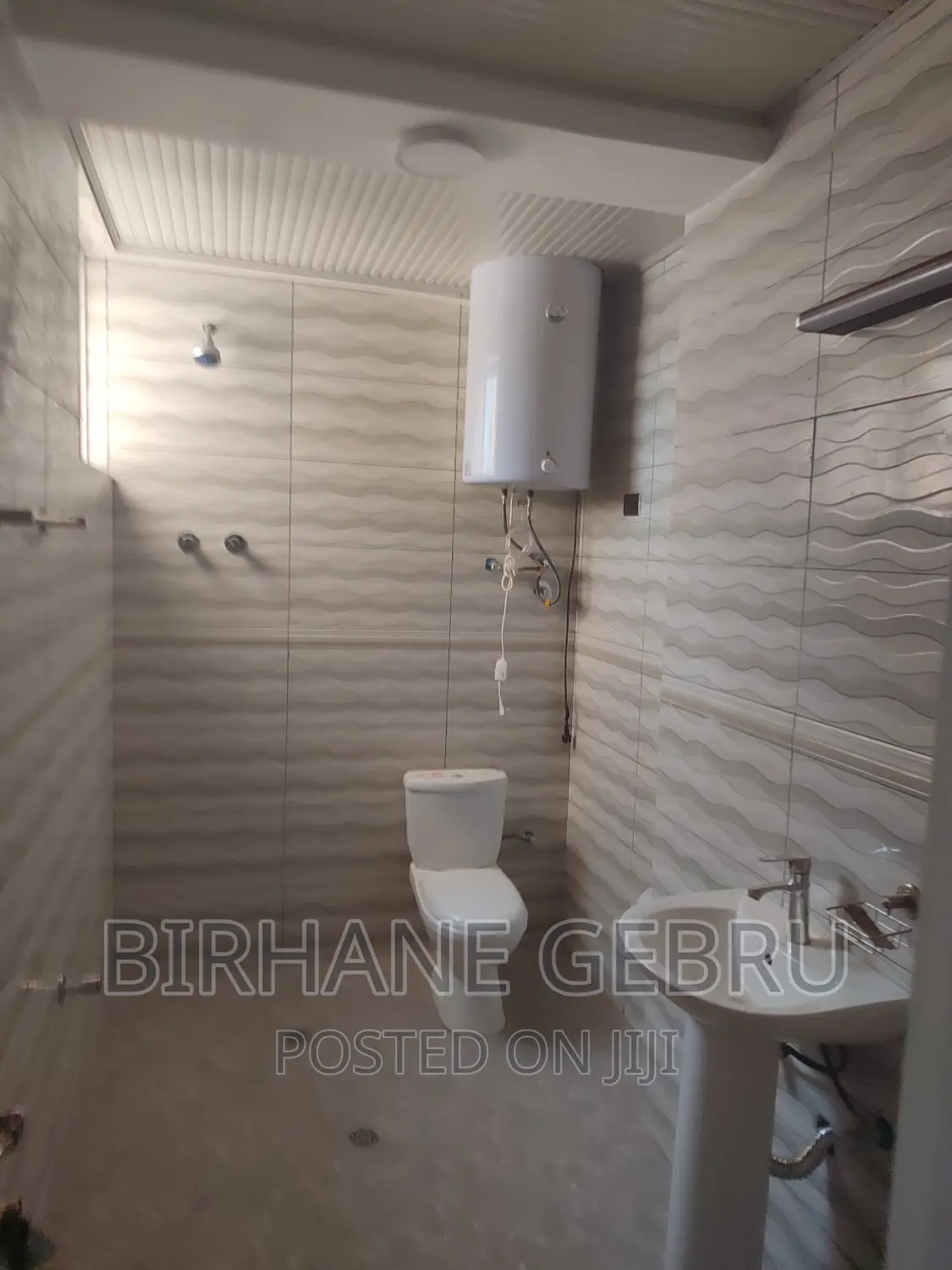 3bdrm Apartment in Realstate, Bole for rent