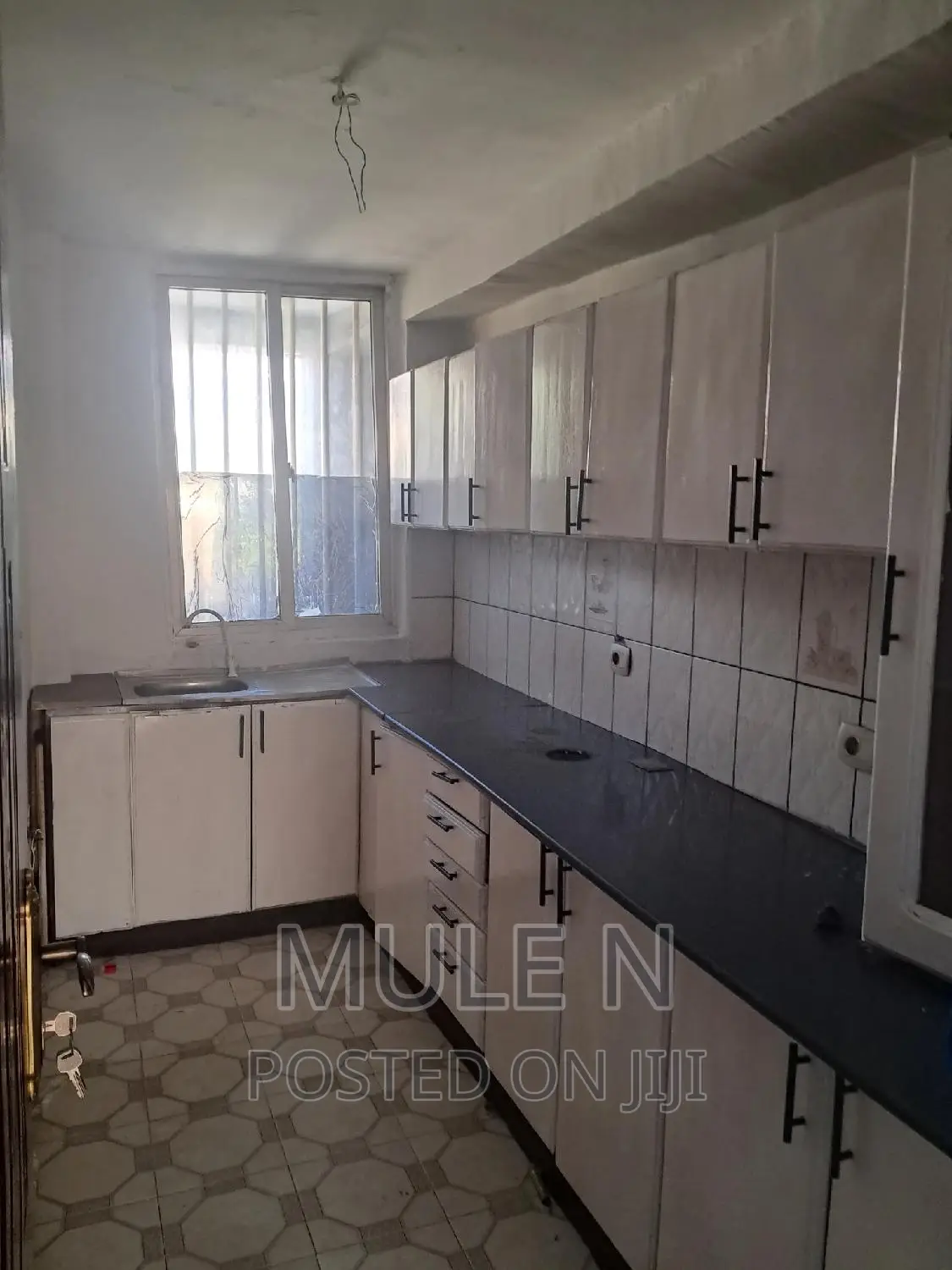 Furnished 3bdrm Condo in Ayat Tafoo, Yeka for sale