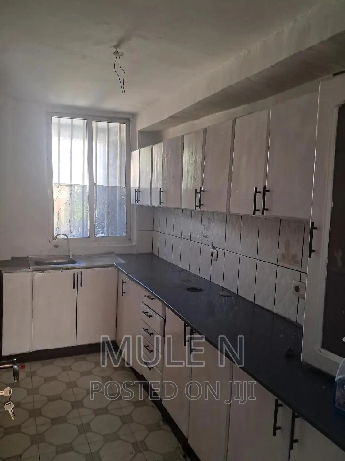 Furnished 3bdrm Condo in Ayat Tafoo, Yeka for sale