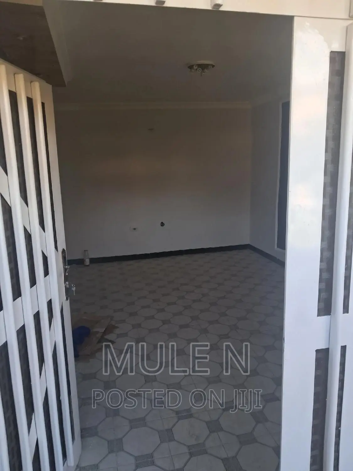 Furnished 3bdrm Condo in Ayat Tafoo, Yeka for sale