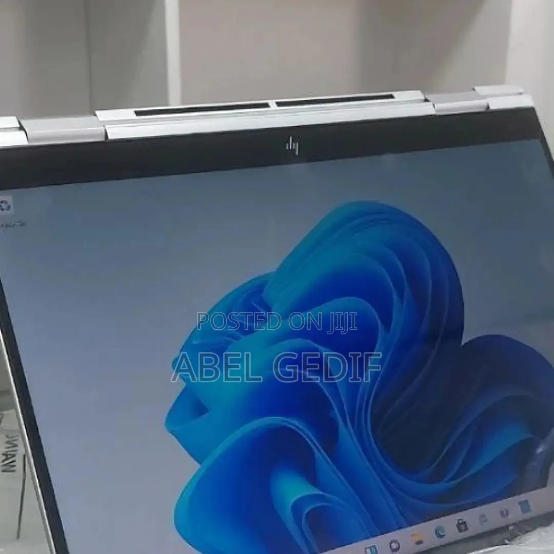 New Laptop HP Envy X360 8GB Intel Core i7 SSD 512GB