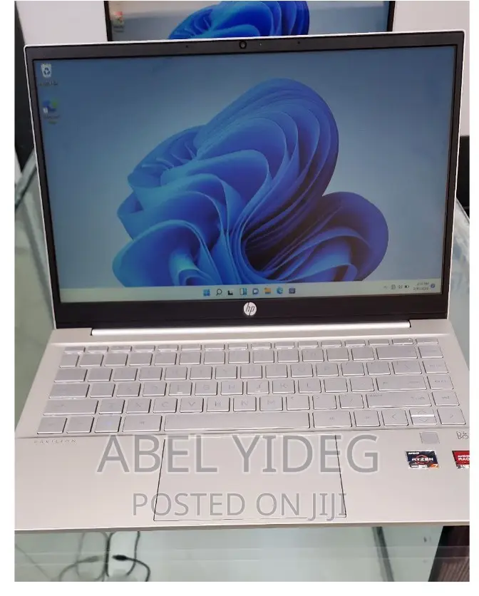 New Laptop HP Pavilion 14 8GB AMD Ryzen 5 SSD 512GB