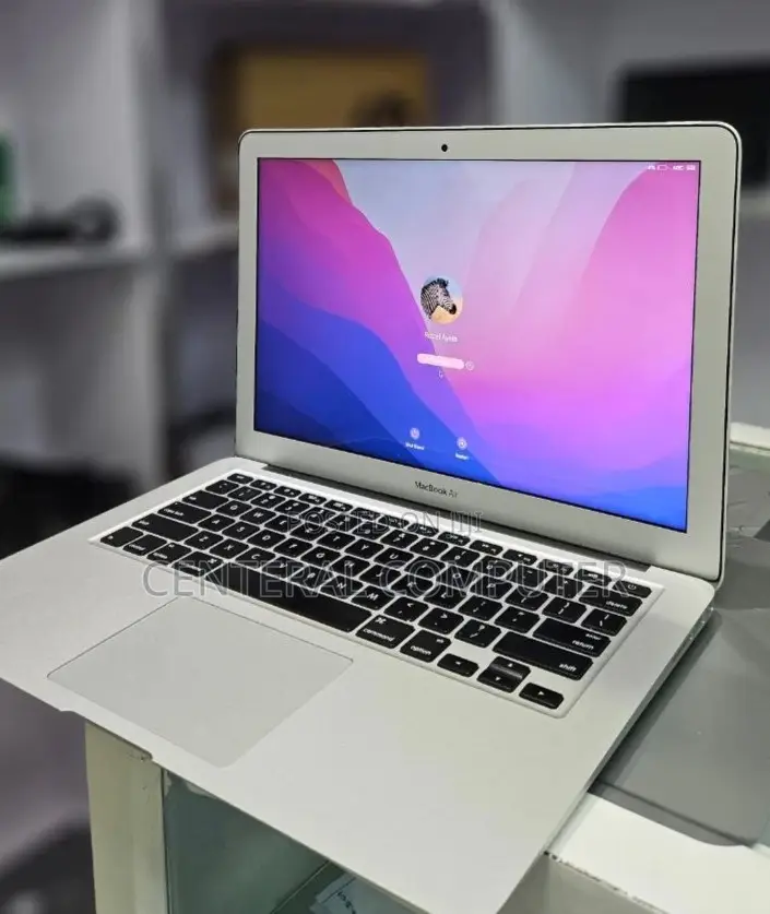 New Laptop Apple MacBook Air 2017 8GB Intel Core I5 SSD 128GB
