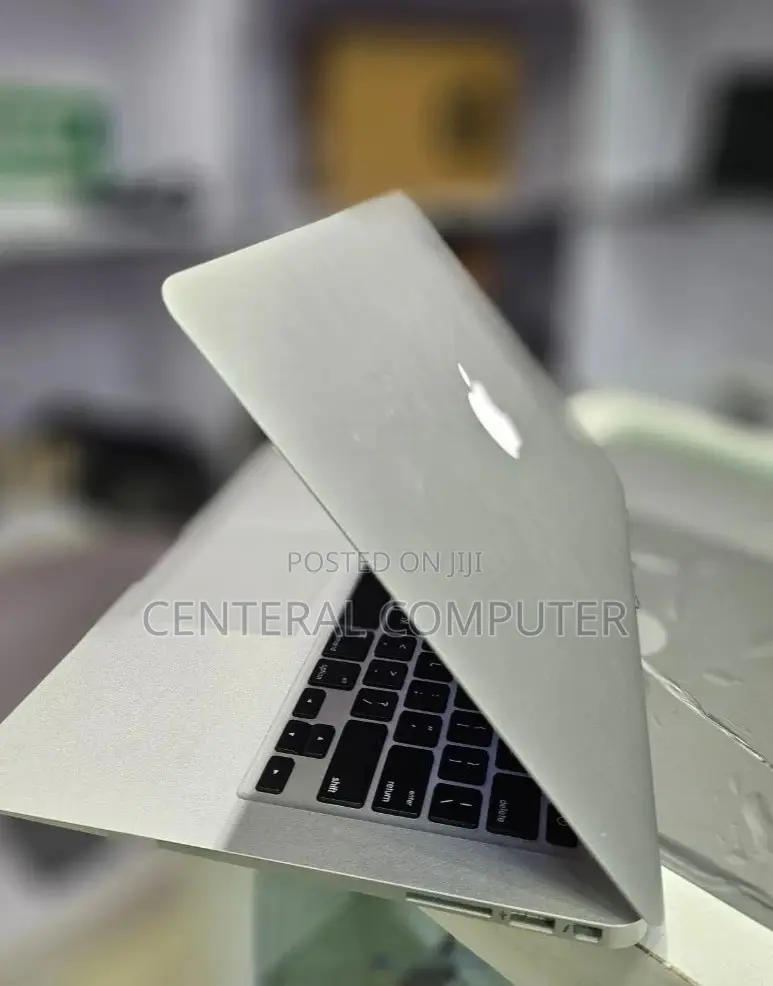 New Laptop Apple MacBook Air 2017 8GB Intel Core I5 SSD 128GB