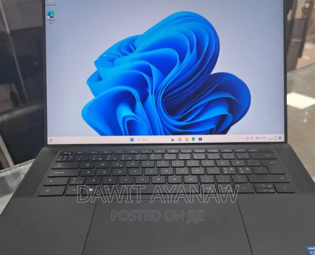 New Laptop Dell 16GB Intel Core I7 SSD 512GB