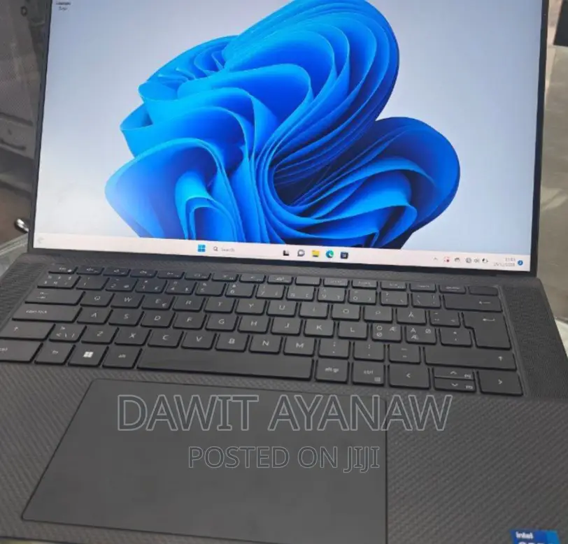 New Laptop Dell 16GB Intel Core I7 SSD 512GB