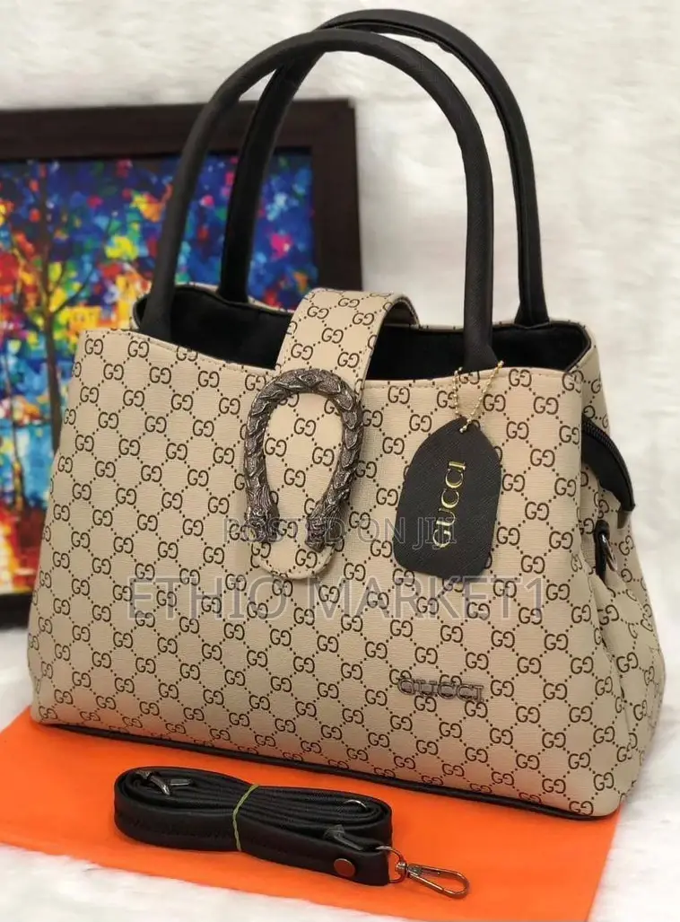 Gucci Ladies Heavy Quality Hand Bag With Brand Lock