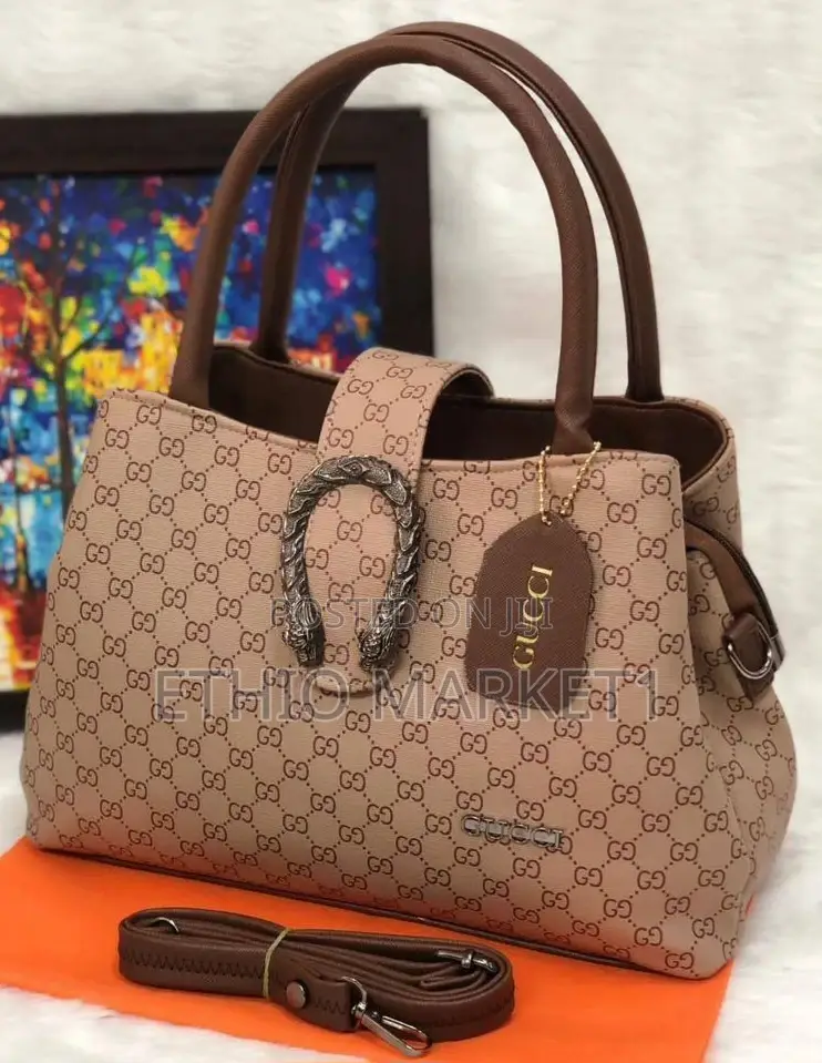 Gucci Ladies Heavy Quality Hand Bag With Brand Lock