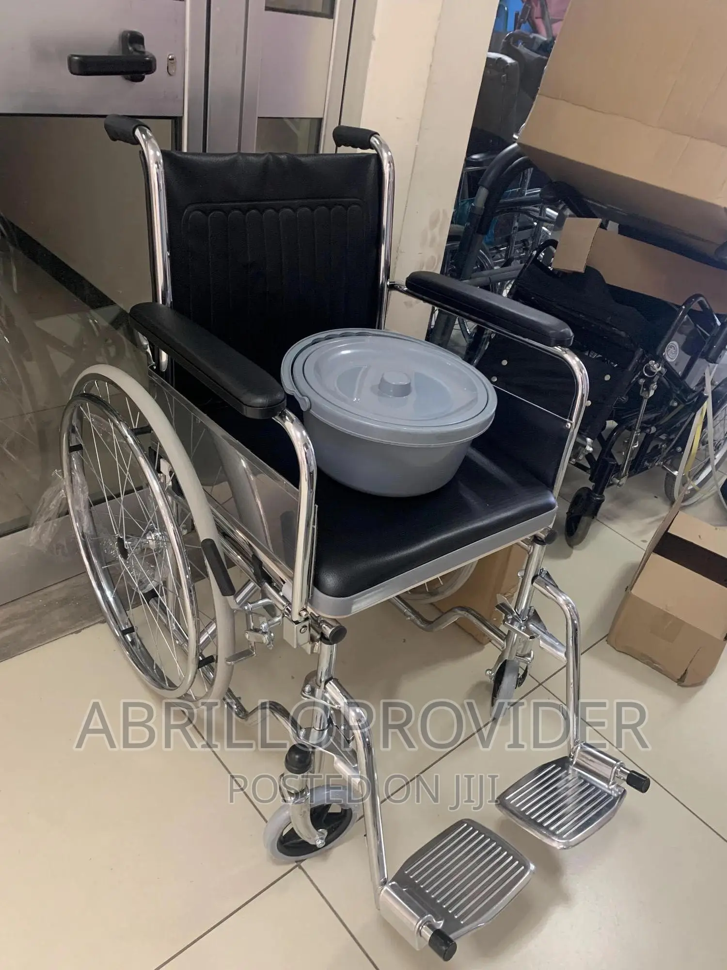 Commode Wheelchair. Toilet Wheelchair. Wheelchair/Folding
