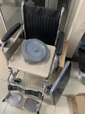 Toilet Commode Wheelchair/Wheelchair/Commode Wheelchair