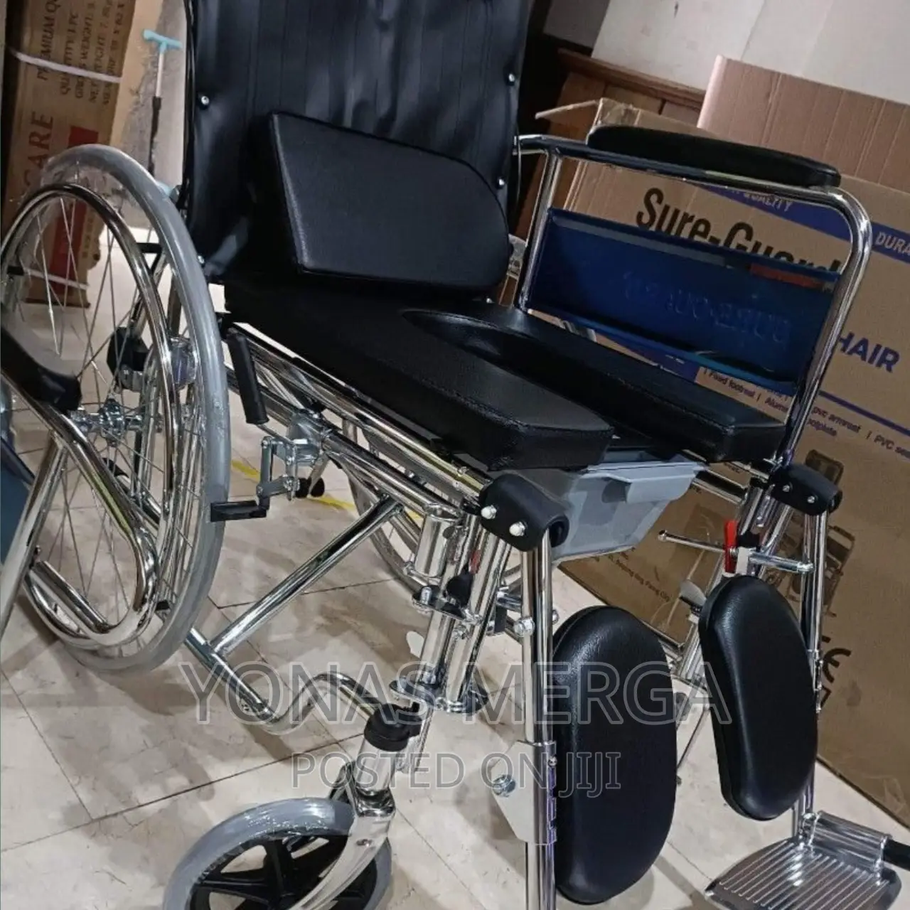 Popo Wheelchair Aluminium Foot Rest Plastic Commode Bucket