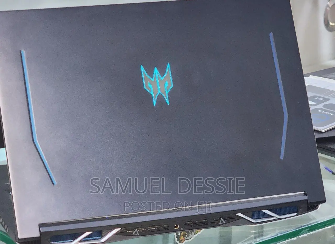 New Laptop Acer Predator Helios 300 16GB Intel Core I9 SSD 1T