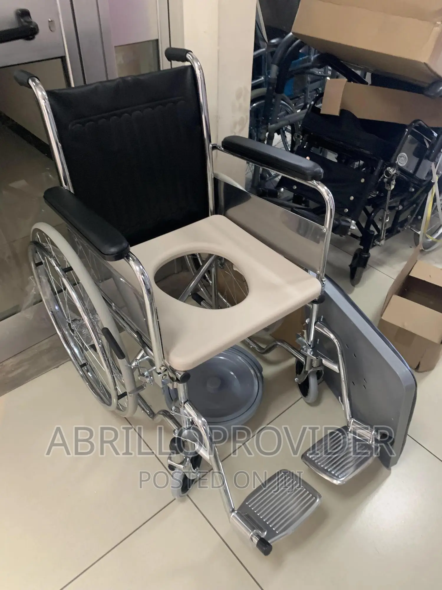 Folding Commode Wheelchair/Toilet Wheelchair/Wheelchair