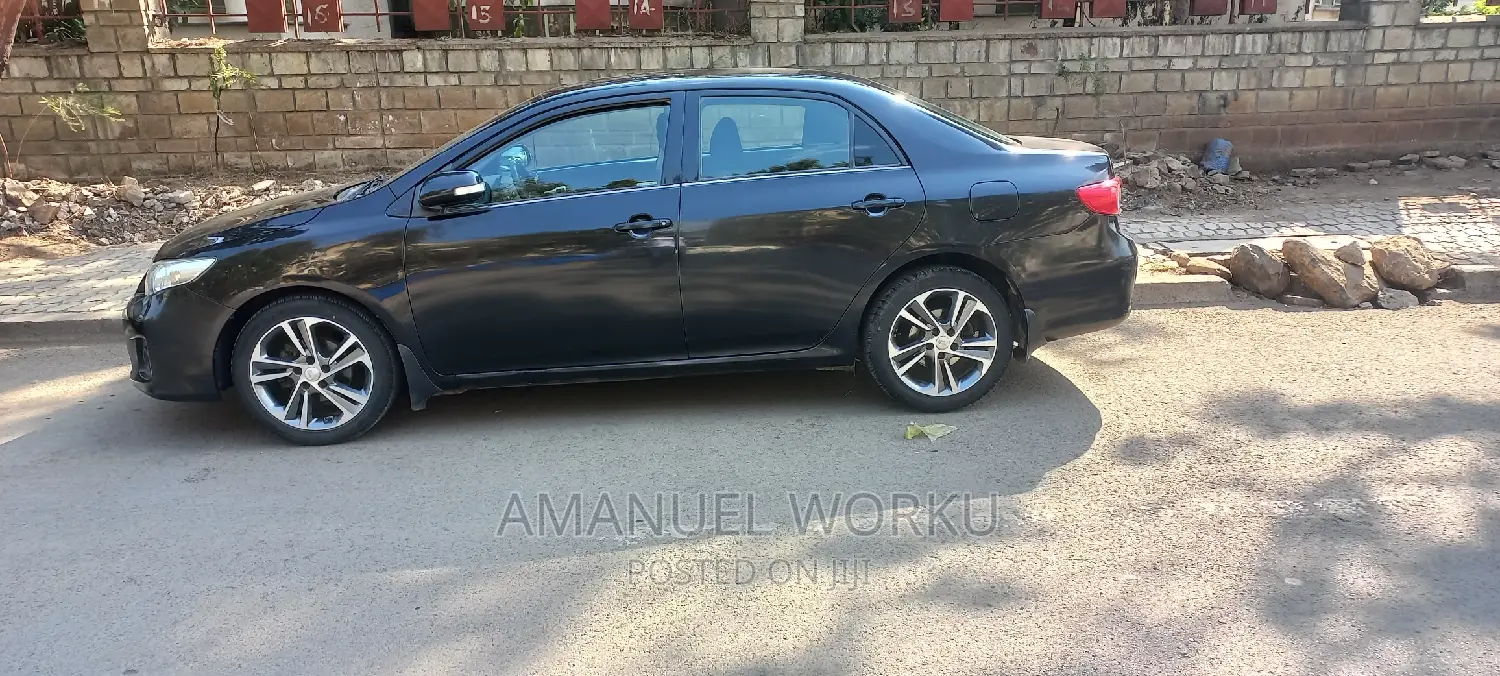 Toyota Corolla 2011 Black
