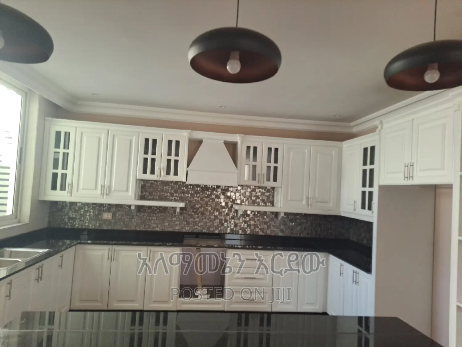 Furnished 10bdrm House in አያት, Bole for sale