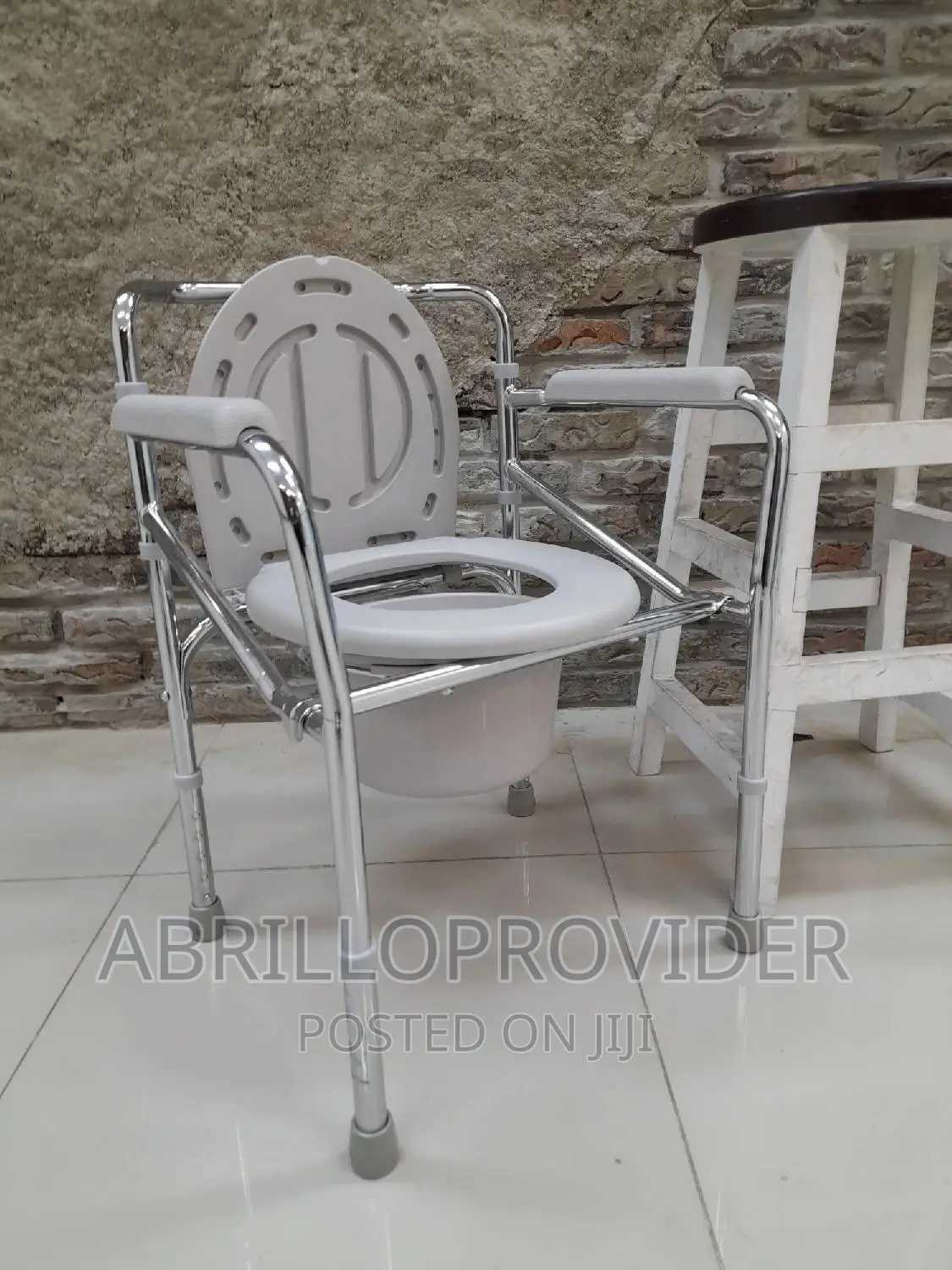 Bucket Chair/Elderly Chair/Folding 'Chair/Commode Chair/
