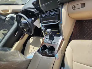 Toyota Land Cruiser 2020 Blue