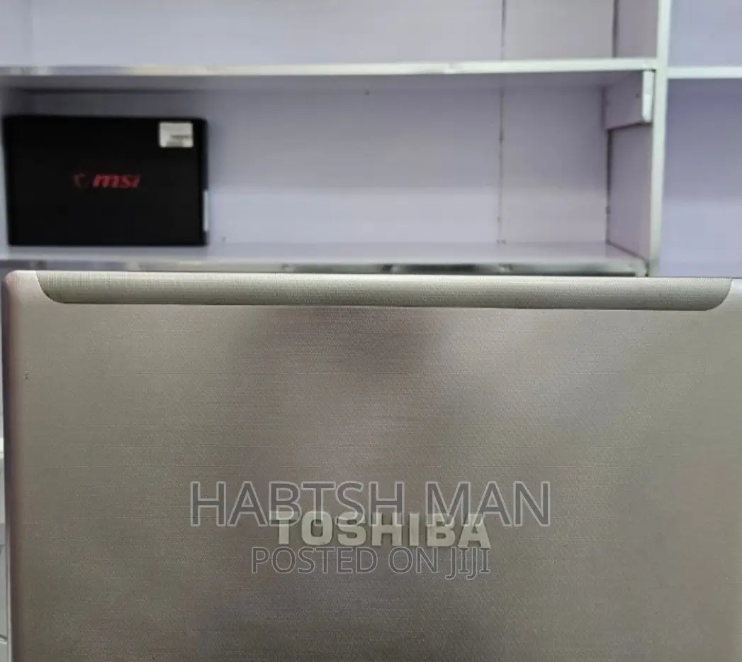 New Laptop Toshiba Satellite C55 6GB Intel Core i5 HDD 700GB