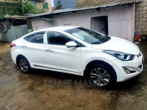 Photo - Hyundai Elantra 2013 White