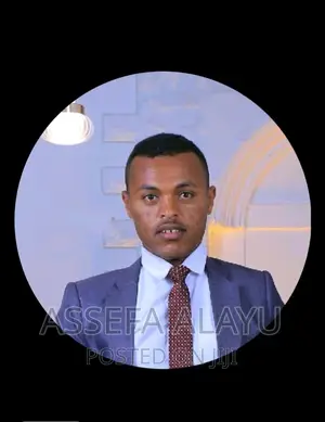 Photo - Online Sales Person