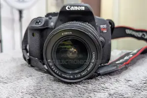 Canon Eos Reble T5i (700d) With 18-55mm Lens