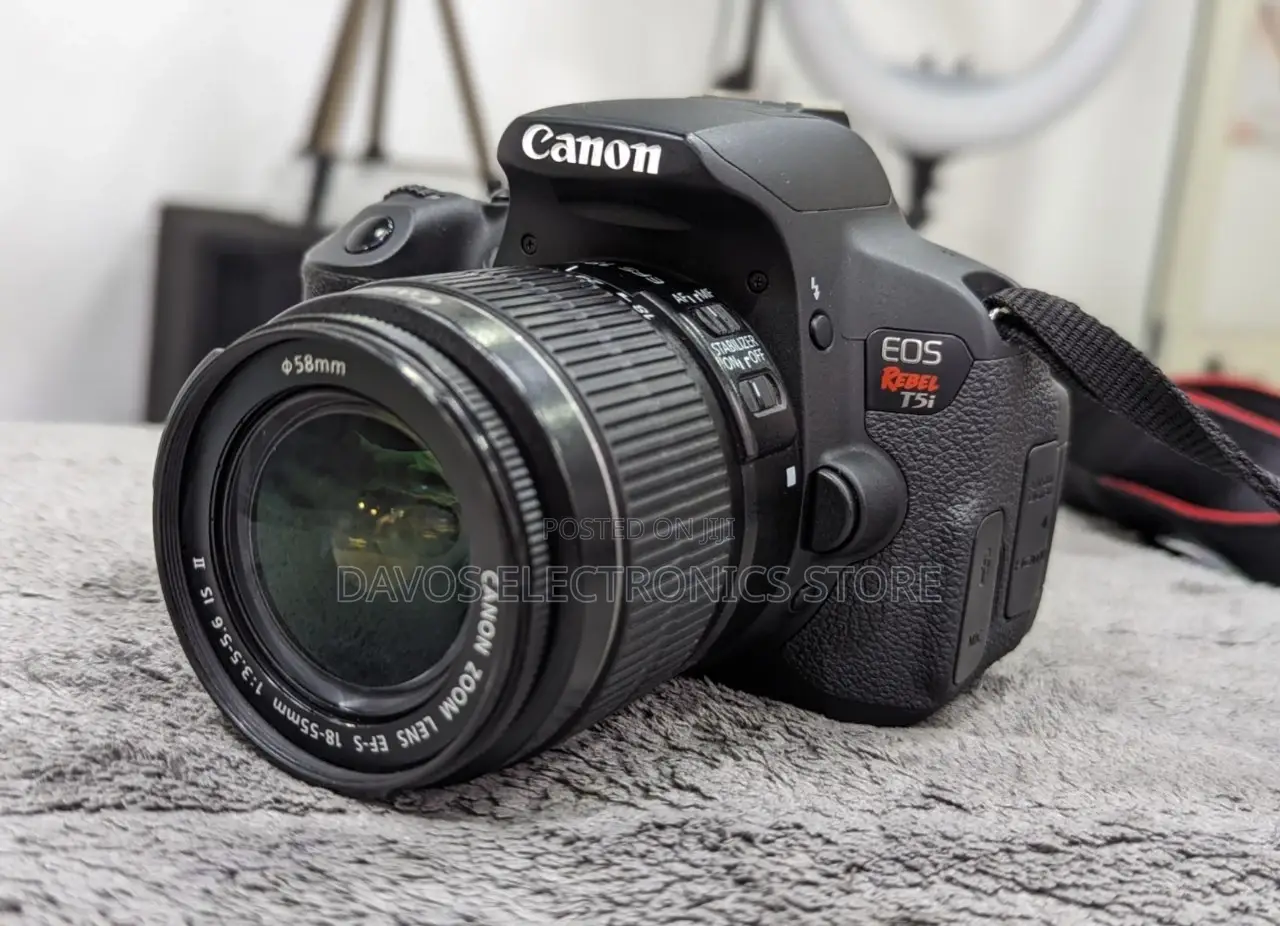 Canon Eos Reble T5i (700d) With 18-55mm Lens