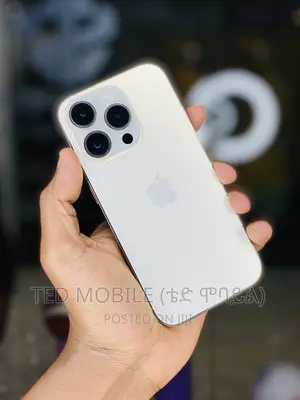 Photo - New Apple iPhone 14 Pro 128 GB Gold