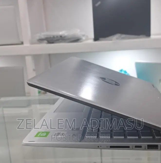 New Laptop HP Pavilion 15 8GB Intel Core I5 SSD 512GB