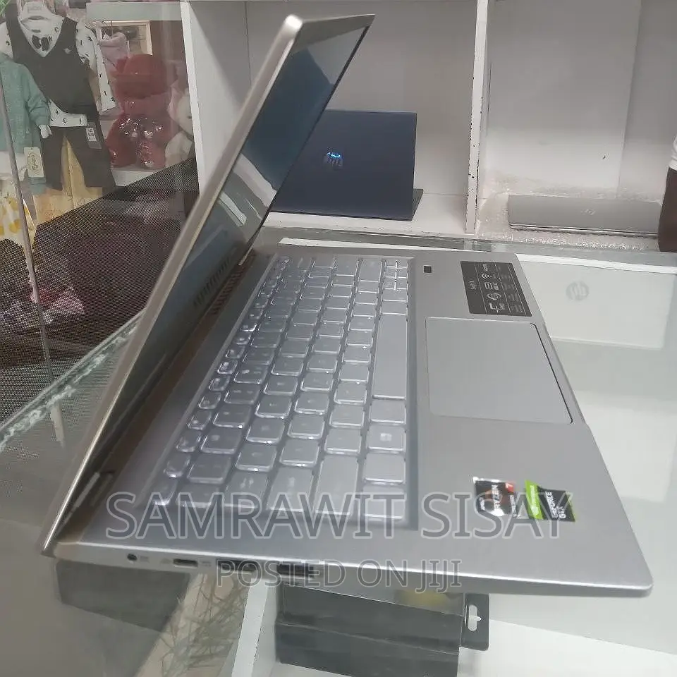 New Laptop Acer Aspire E5-772 16GB Intel Core I7 SSD 512GB