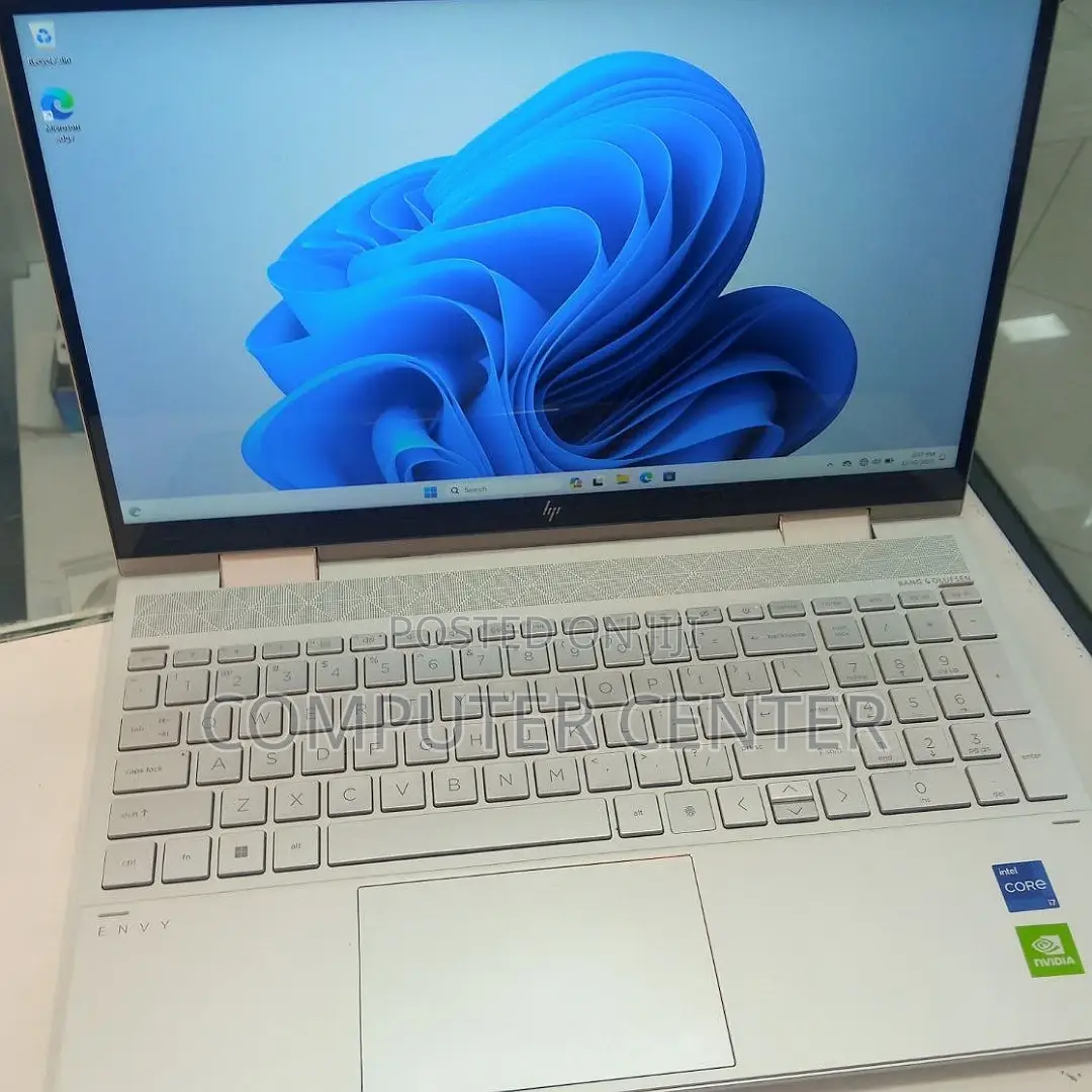 New Laptop HP Envy X360 16GB Intel Core I7 SSD 512GB
