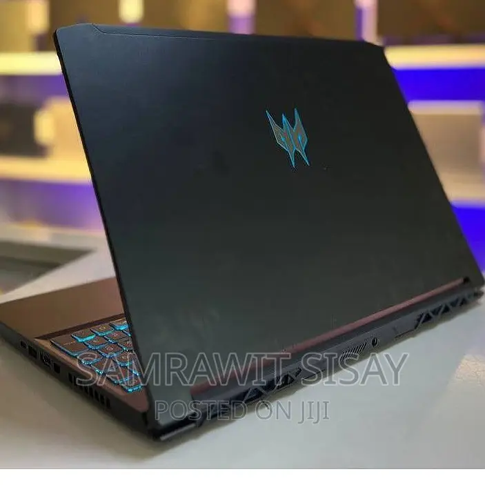 New Laptop Acer Predator Helios 300 16GB Intel Core i7 SSD 512GB
