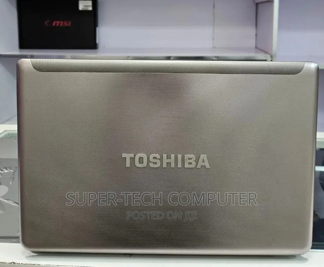 New Laptop Toshiba Satellite C850 6GB Intel Core I5 HDD 700GB