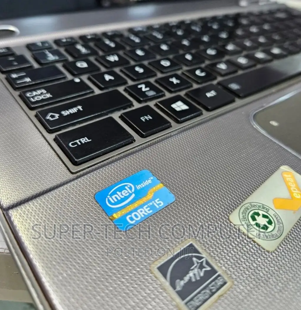 New Laptop Toshiba Satellite C850 6GB Intel Core I5 HDD 700GB