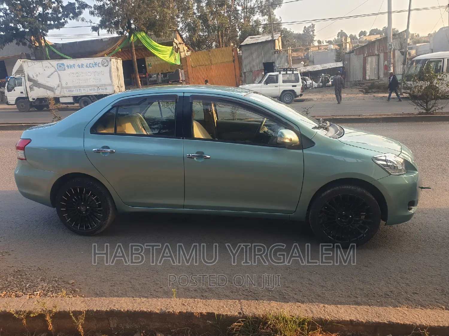 Toyota Yaris 2010 Green